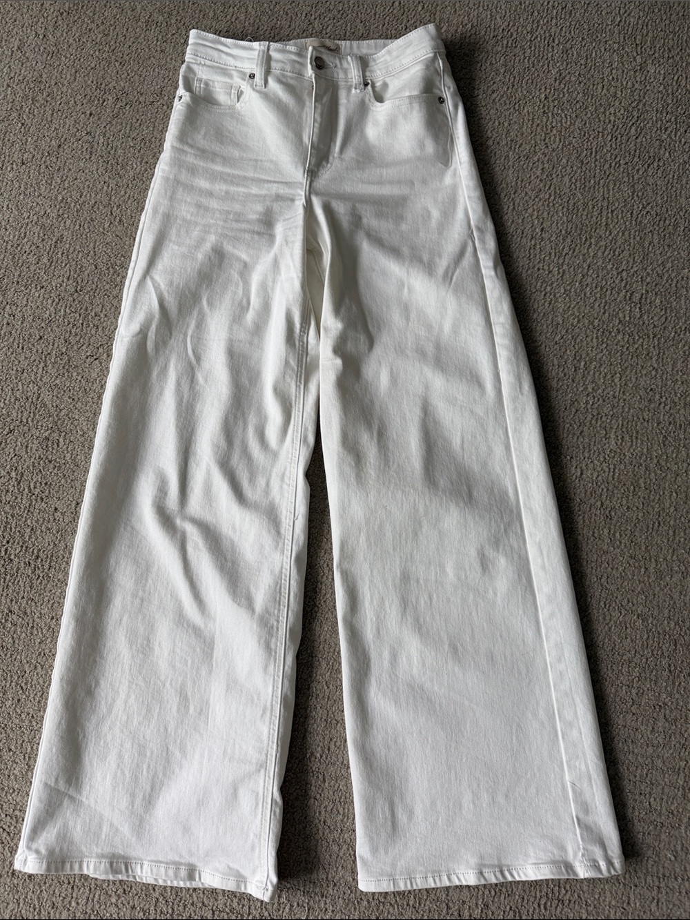 Universal Thread White Wide-Leg High-Rise Jeans